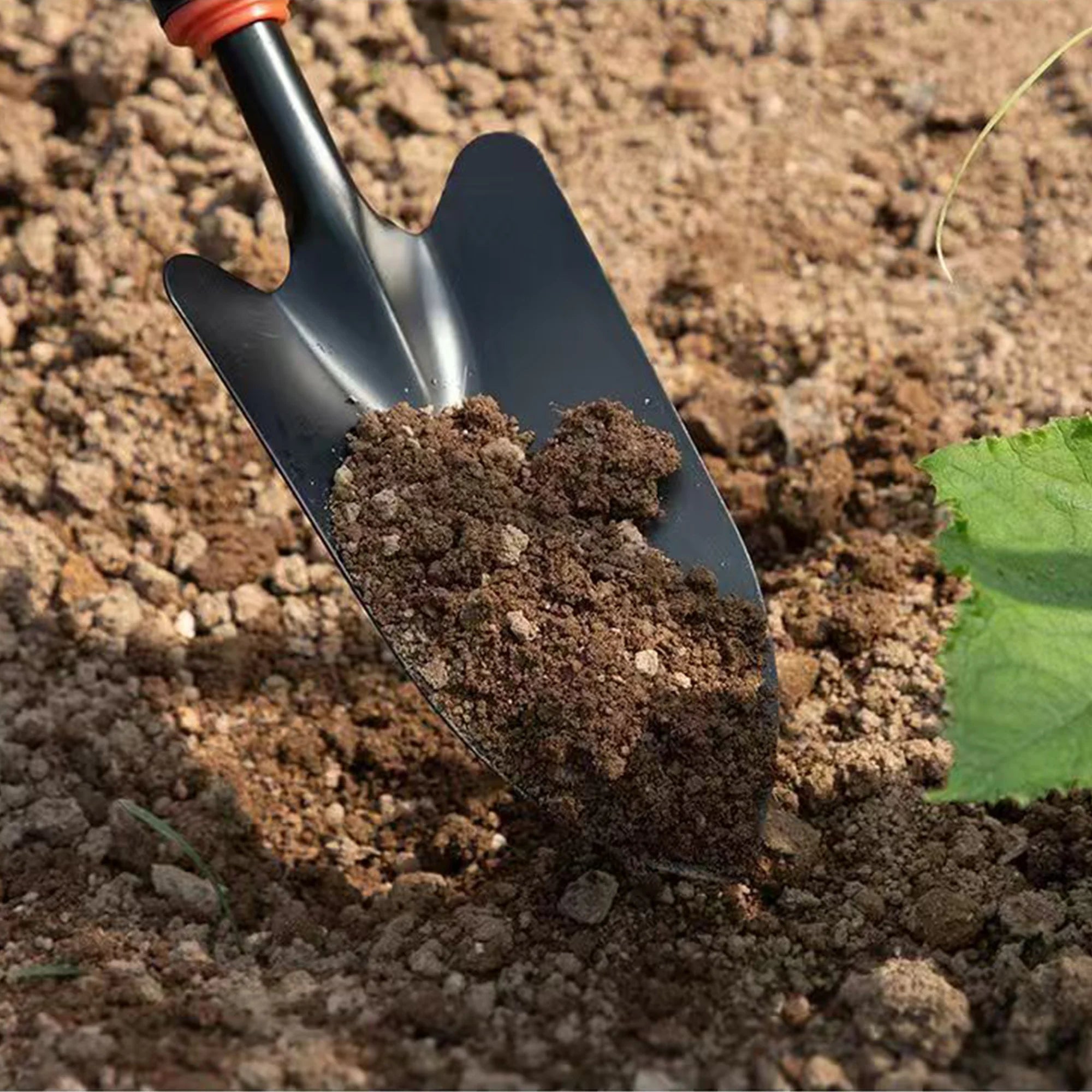 Metal Garden Trowel with Ergonomic Handle